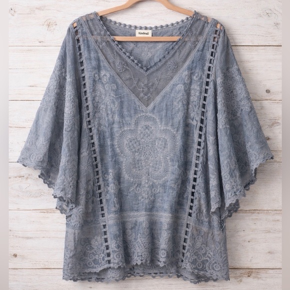 Kindred Anthropologie Slate Blue-Grey Lace Kimono-Style Blouse~ Size Medium. - Picture 4 of 12